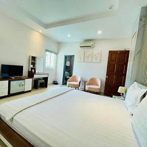 Michelle Hotel